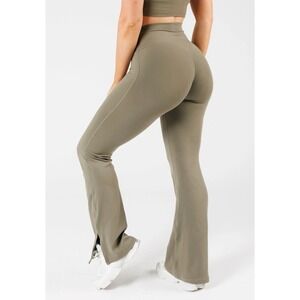 PARAGON RELUNA Sz L ORIGINAL HIGH RISE SCULPTSEAM FLARE LEGGINGS IN EVERGLADES